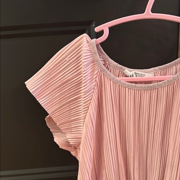 H&M Pink One Piece Blouse with Flutter Sleeves and Gathered Waist - Picture 4 of 7